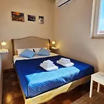Apartman Mansarda A Due Passi Dal Porto Con Parcheggio Privato *