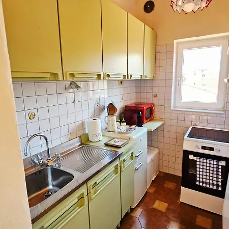 Apartman Mansarda A Due Passi Dal Porto Con Parcheggio Privato