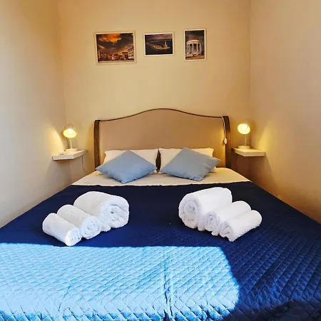 Apartman Mansarda A Due Passi Dal Porto Con Parcheggio Privato